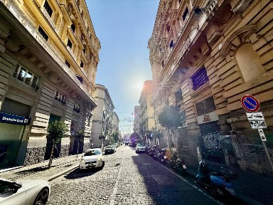 Quadrilocale via San Giovanni a Mare, Mercato, Napoli