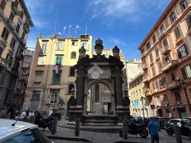 Trilocale via miroballo 35, Centro Storico, Napoli