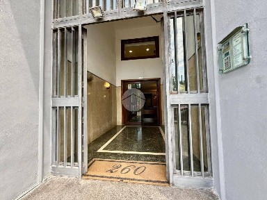 Trilocale Riviera di Chiaia 260, Chiaia, Napoli