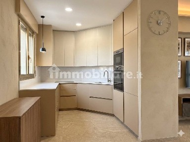 Quadrilocale viale Vesuvio 56, Centro, Volla