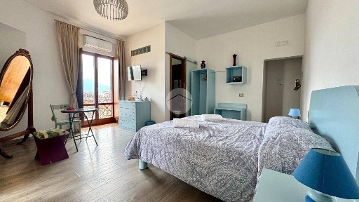 Appartamento piazza Giuseppe Garibaldi 3, Zona Industriale - Marina, Napoli