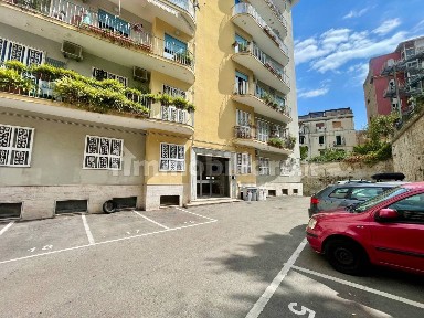 Quadrilocale via Giacinto Gigante 5A, Piazza Canneto - Salvator Rosa, Napoli