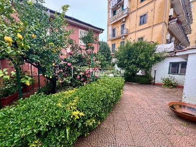 Trilocale via Giacinto de Sivo, Fuorigrotta, Napoli