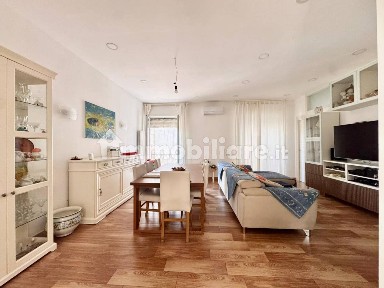 Appartamento via Rigoletto 10, Pianura, Napoli