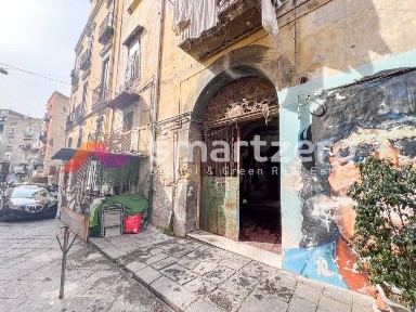 Monolocale via Cristallini 51, Sanità, Napoli