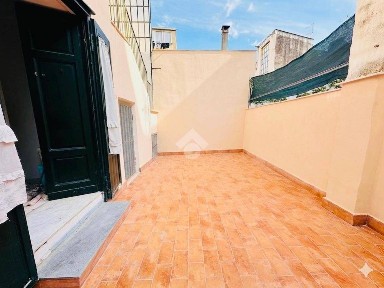 Bilocale traversa Avezzana, Torre del Greco