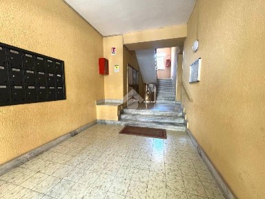 Trilocale via Padula 121, Pianura, Napoli