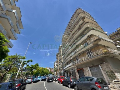 Quadrilocale via Domenico Fontana 150, Rione Alto, Napoli