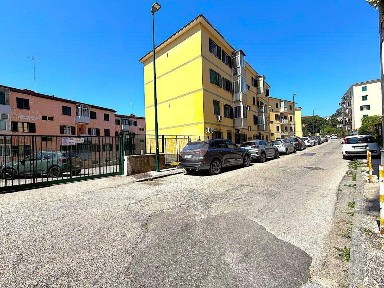 Trilocale via boezio 59, Bagnoli, Napoli