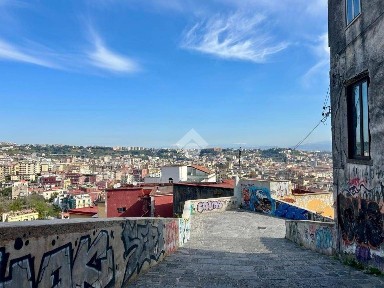 Trilocale via Pedamentina San Martino 56, Vomero, Napoli