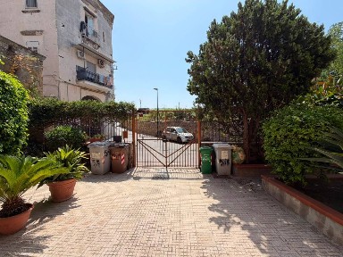 Napoli, San Giovanni a Teduccio, Via Principe di San Nicandro, 7