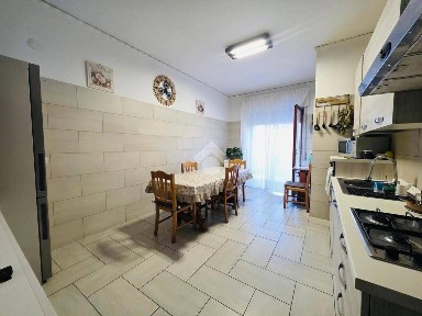 Quadrilocale via Fiorillo 2, Torre del Greco