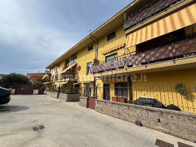 Castello di Cisterna, Via Madonna Stella, 80