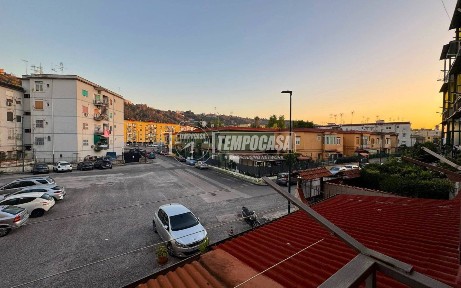 Trilocale via Giuseppe Testa, Fuorigrotta, Napoli