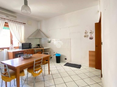Quadrilocale viale Privato Farnese 41, Colli Aminei - Capodimonte, Napoli