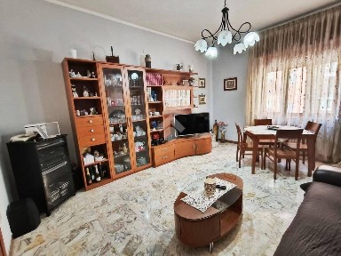 Quadrilocale via San Pietro 23, Centro, Pomigliano d'Arco