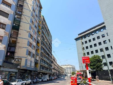 Quadrilocale corso Arnaldo Lucci 137, Garibaldi - Ferrovia, Napoli
