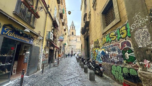 Appartamento piazza luigi miraglia 386, Centro Storico, Napoli