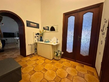 Trilocale via Pier delle Vigne 5, San Carlo All'Arena, Napoli