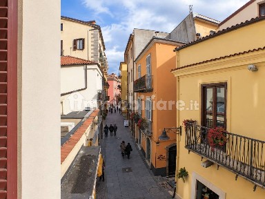 Trilocale via Pretoria, Centro, Potenza