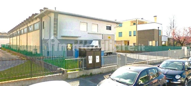 Capannone in Vendita