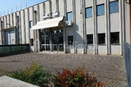Capannone in Vendita