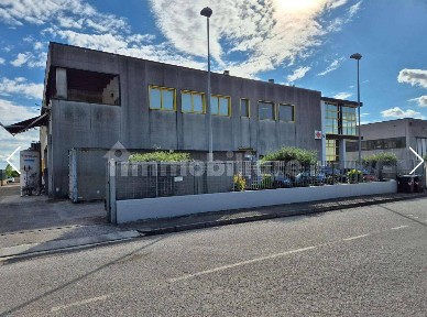 Capannone in Vendita
