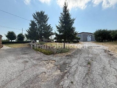 Monterubbiano, Contrada Chiesanuova
