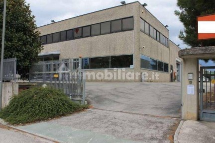 Capannone all'asta via Alpi 126/128, Montegranaro