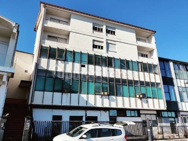 Capannone in Vendita