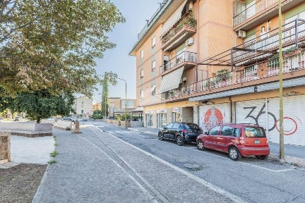 Quadrilocale via San Gratiliano 24, Centro, Civita Castellana