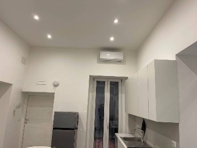 Bilocale corso Umberto I 357, Tribunali, Napoli
