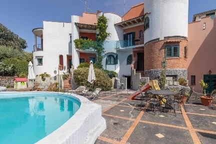 Villa a schiera via Leucatia 17, Barriera - Leucatia, Catania