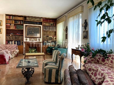 Appartamento via Benedetto Cairoli 32, Centro, Vigevano