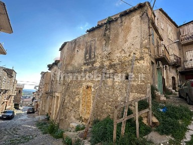 Rustico via fratelli cairoli 31-33-35, Centro, Palma di Montechiaro