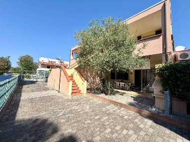 Villa a schiera viale Finlandia 43, Lido delle Nazioni, Comacchio