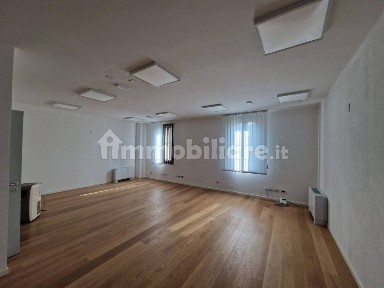 Ufficio - Studio in Affitto