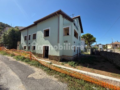 Terratetto unifamiliare via salaria per l'aquila 39, Rieti