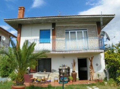 Villa all'asta Contrada Torretta, Nicosia