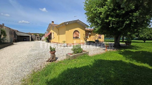 Casa colonica via Cerri, Cerlongo, Goito