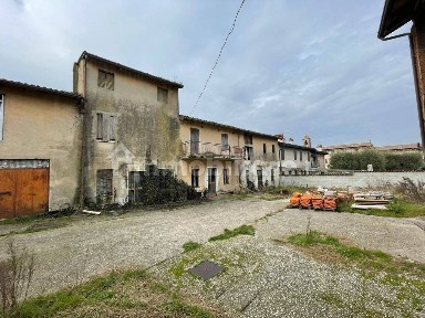 Cascina via Morti dell'Astore, Astore, Castiglione delle Stiviere