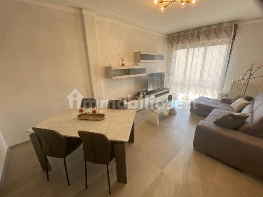 Trilocale ottimo stato, secondo piano, Centro, Viadana