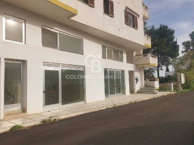 Locale commerciale in Vendita