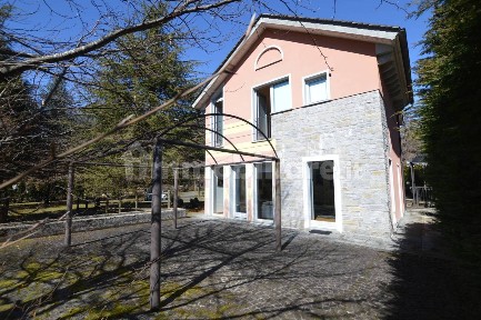 Villa unifamiliare via Torino 24, Centro, Santa Maria Maggiore