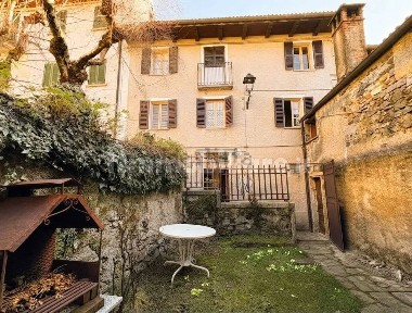 Villa unifamiliare via Per Cannero, 7, Trarego, Trarego Viggiona