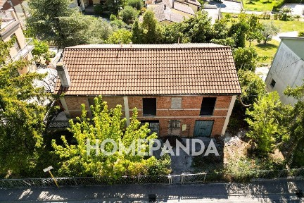 Belvedere Ostrense, Via Orti, 5