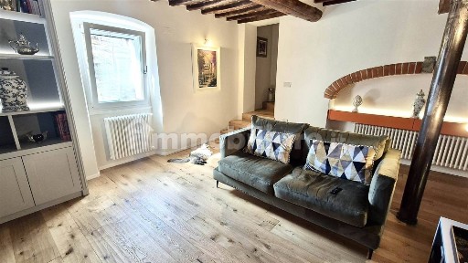 Terratetto unifamiliare 180 m², ottimo stato, Giovi, Arezzo
