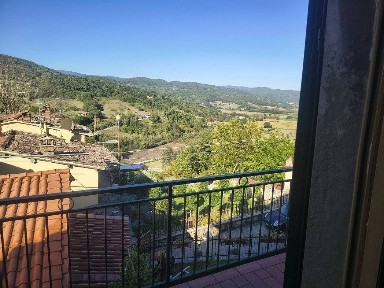 Terratetto unifamiliare 69 m², buono stato, Centro, Poppi