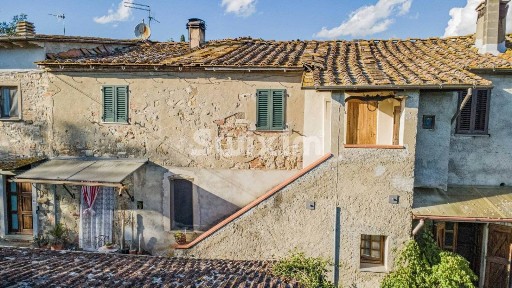 Terratetto unifamiliare 238 m², da ristrutturare, Bucine