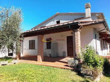 Terratetto unifamiliare 170 m², nuova, Indicatore, Arezzo